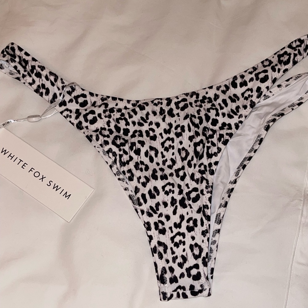 Belmont bottoms white leopard size L